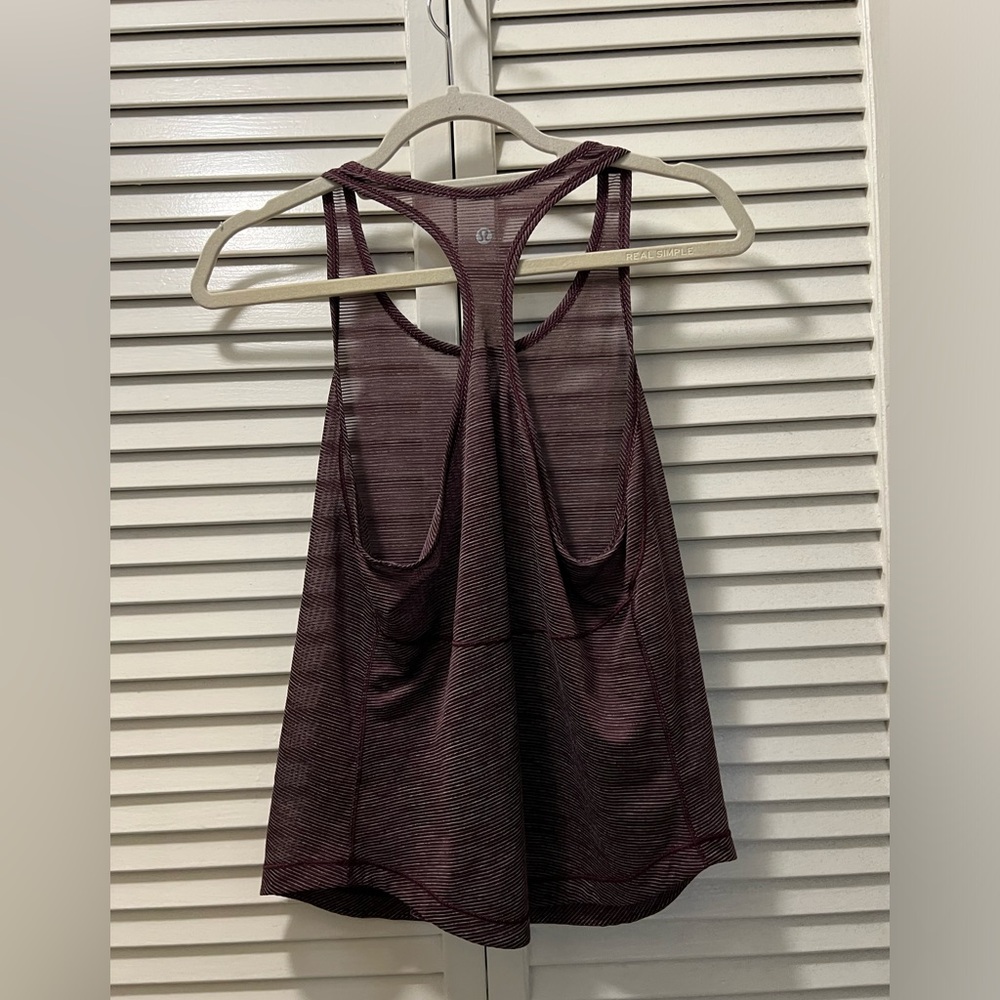 LULULEMON Long Distance Tank Top *Textured
Mesh SE Racerback - Picture 8 of 12